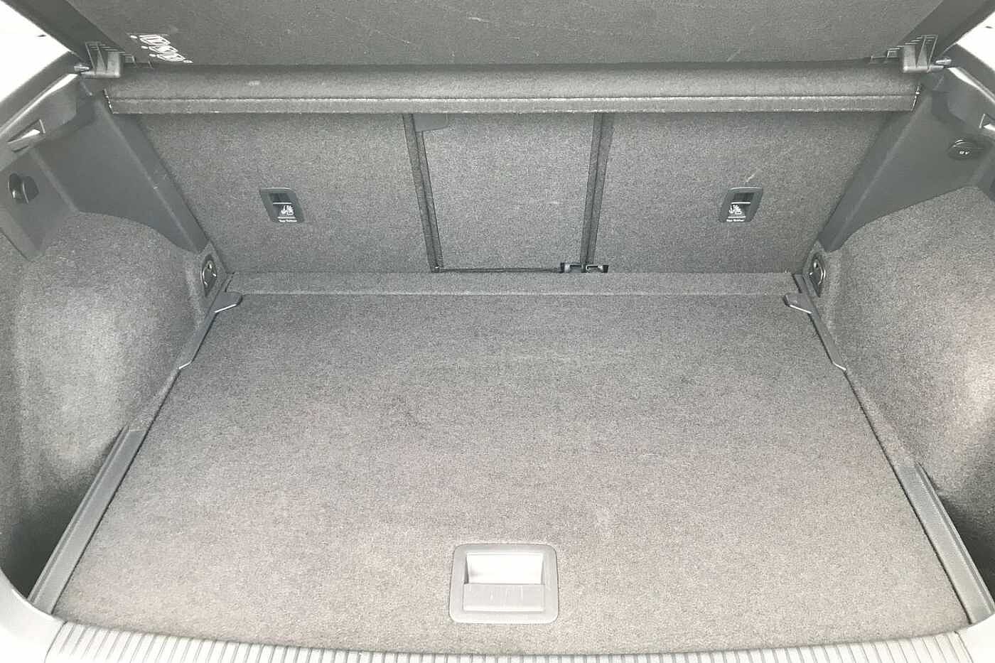 Volkswagen Golf SV