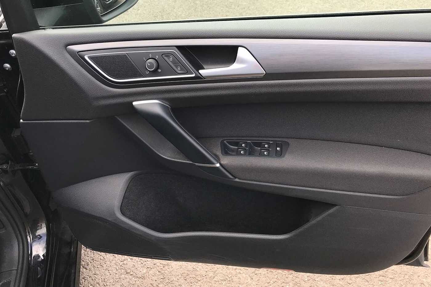 Volkswagen Golf SV