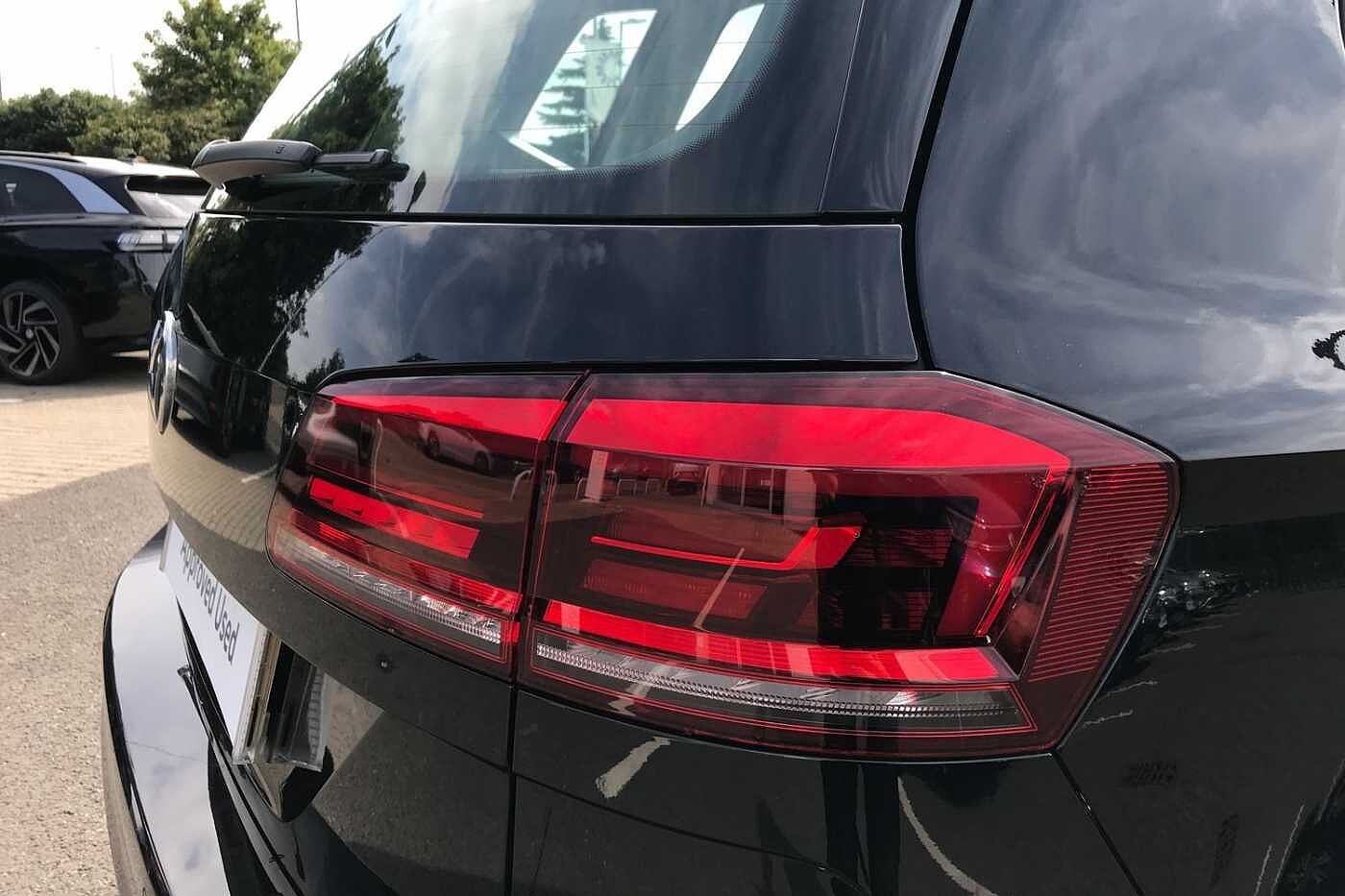 Volkswagen Golf SV