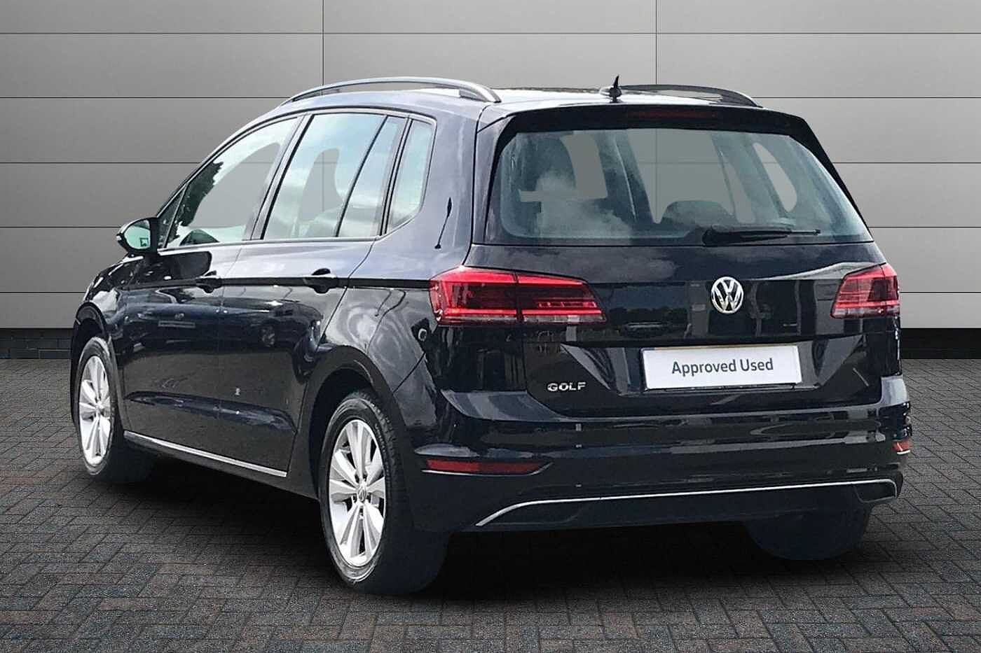 Volkswagen Golf SV