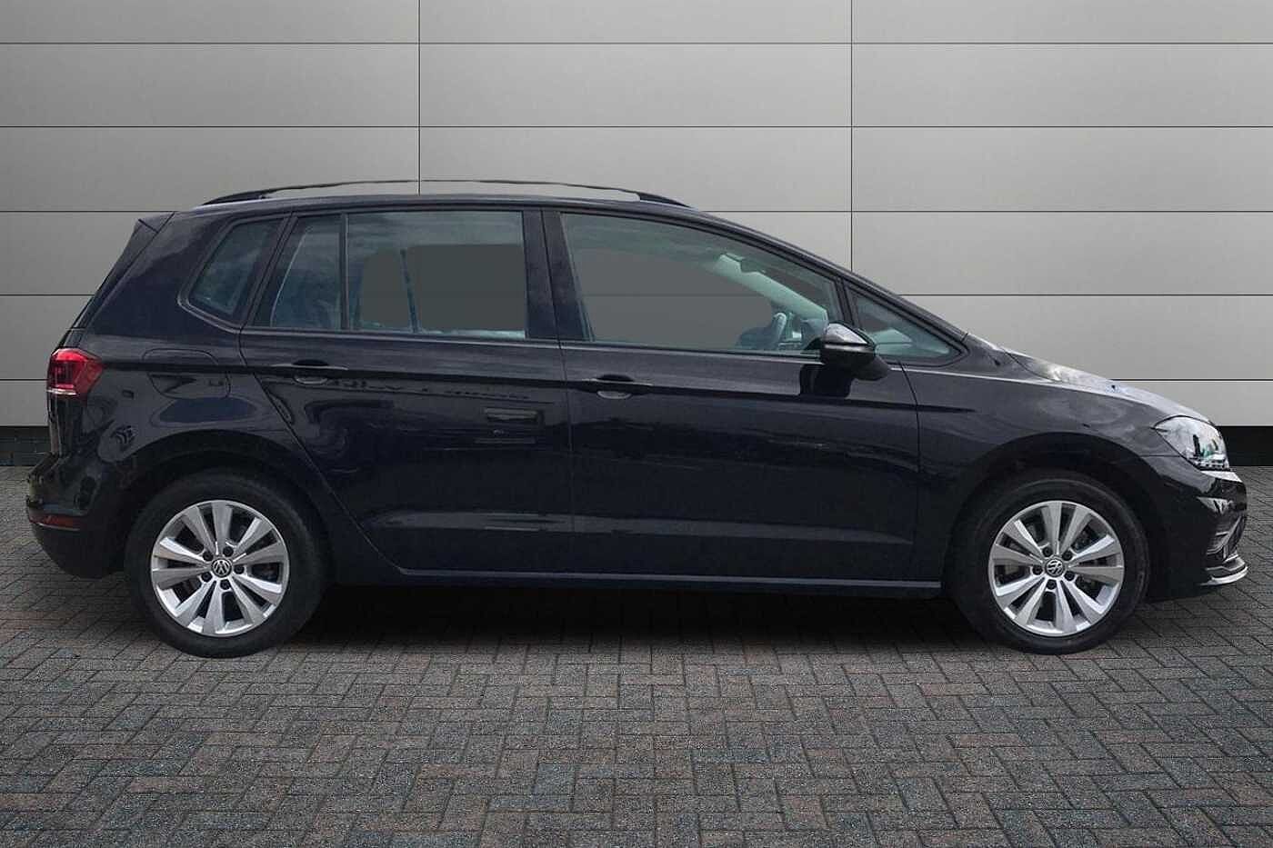 Volkswagen Golf SV