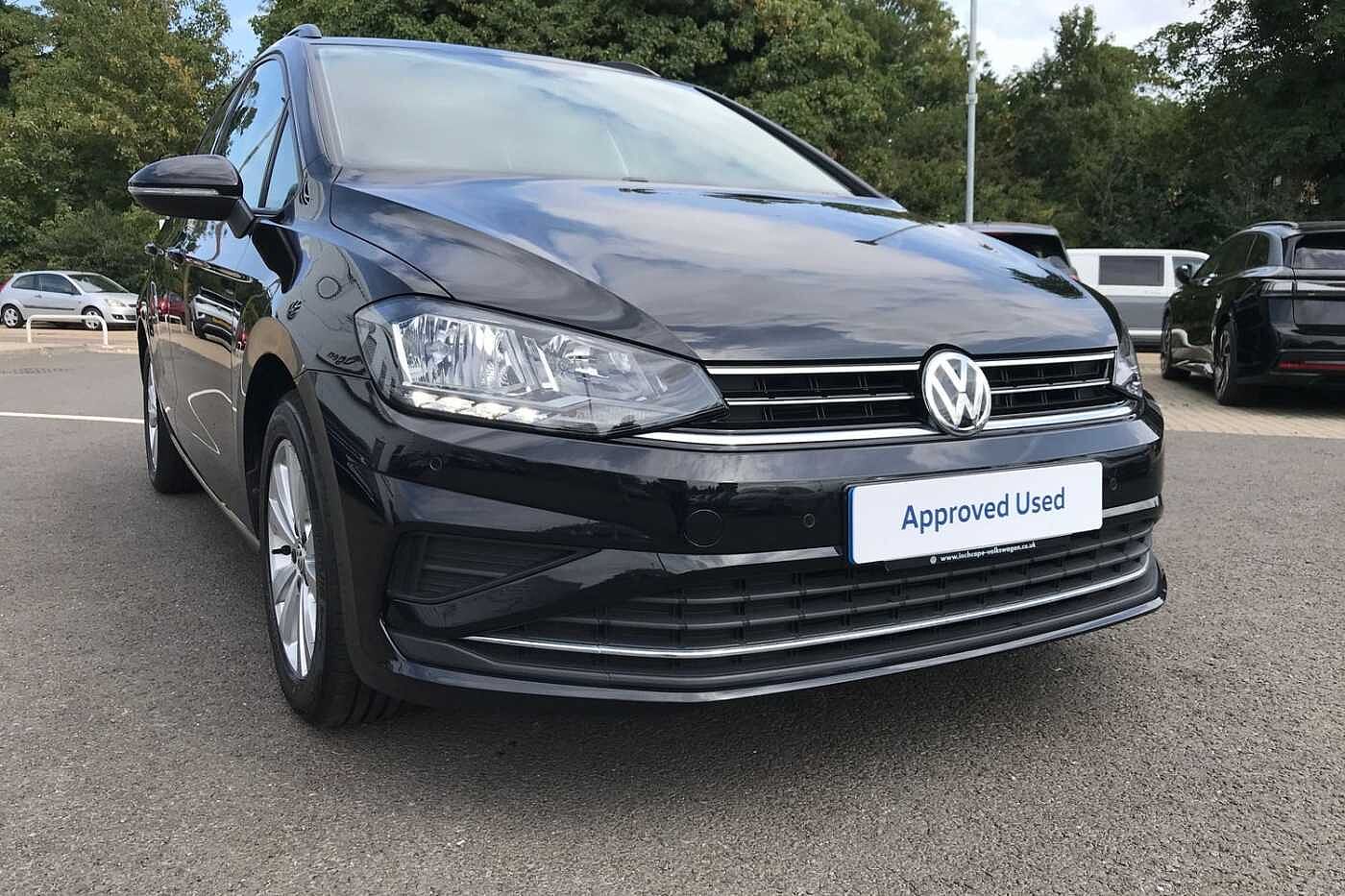 Volkswagen Golf SV